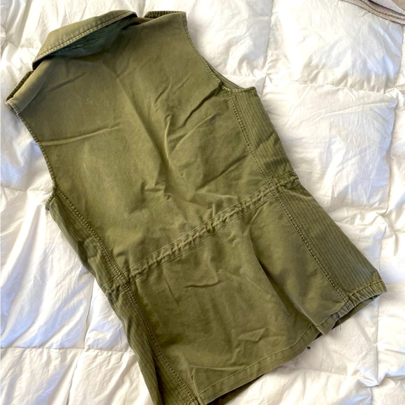 Willow & Clay Utility Vest - Picture 2 of 6